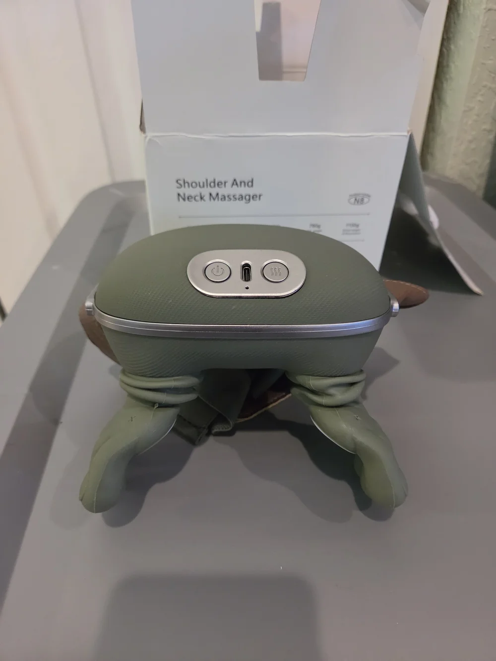 Portable Green Neck and Shoulder Massager - Handheld Relief - Picture 3 of 6